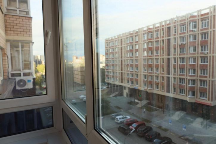 2-комн квартира Зверева, 1/2