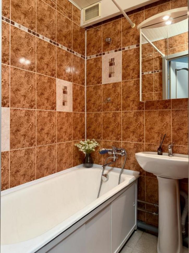3-комн квартира Маршала Конева, 70