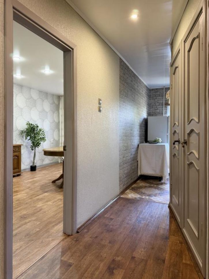 3-комн квартира Маршала Конева, 70
