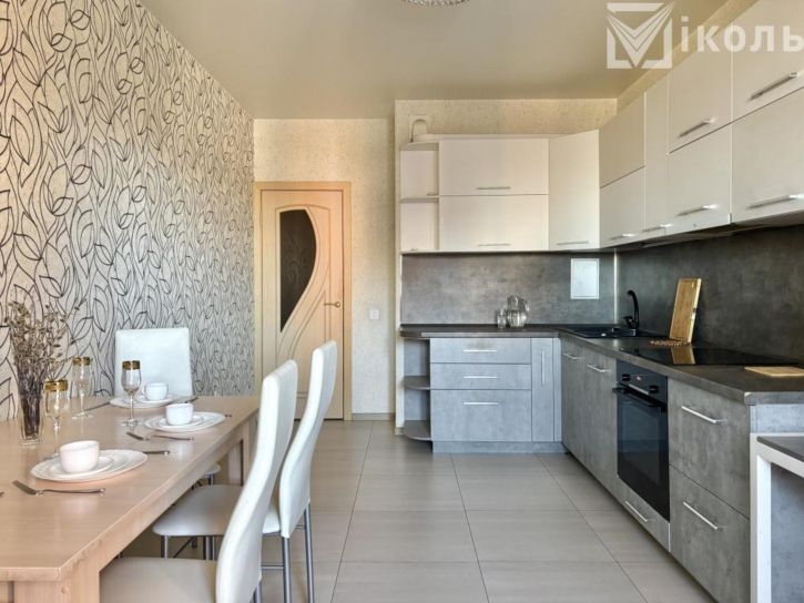3-комн квартира Красноказачья, 74/1