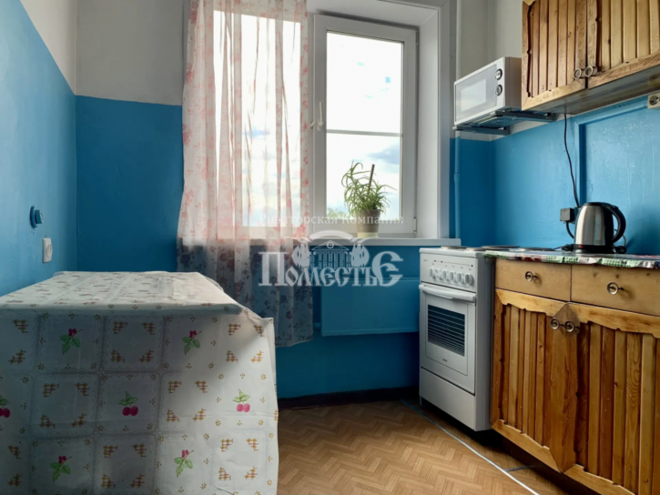 2-комн квартира Карпинская, 21а