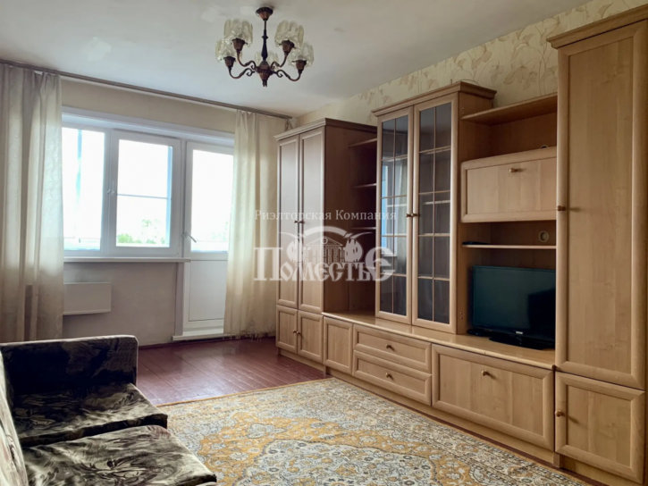 2-комн квартира Карпинская, 21а