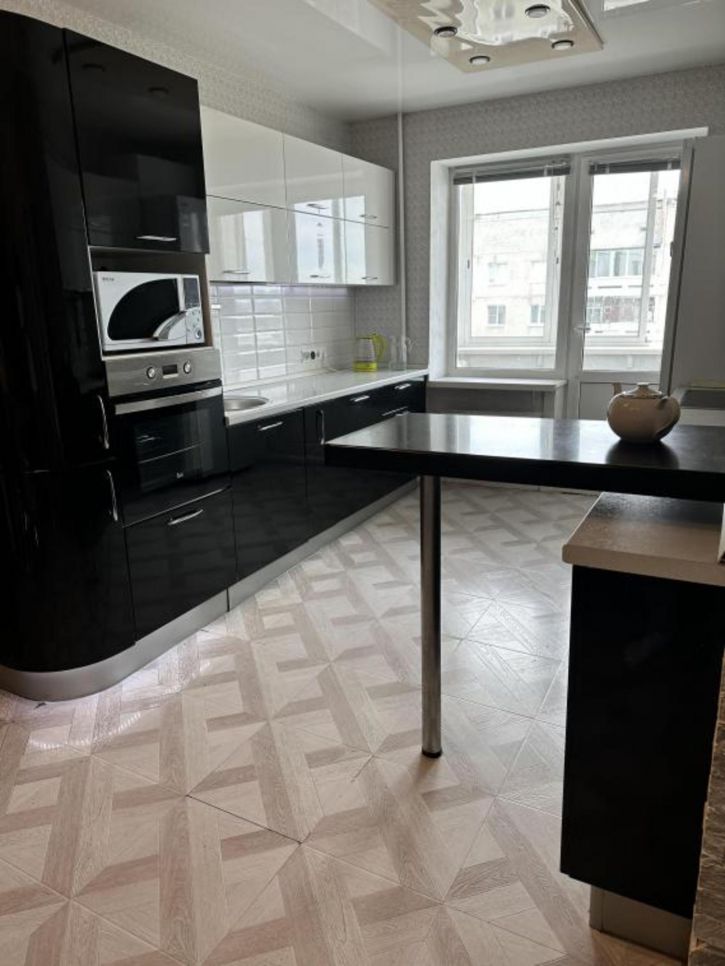 4-комн квартира Лермонтова, 333в