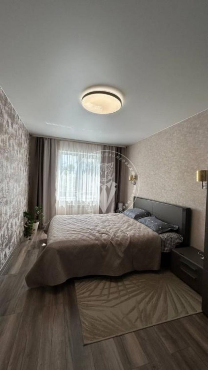 4-комн квартира Байкальская, 251б