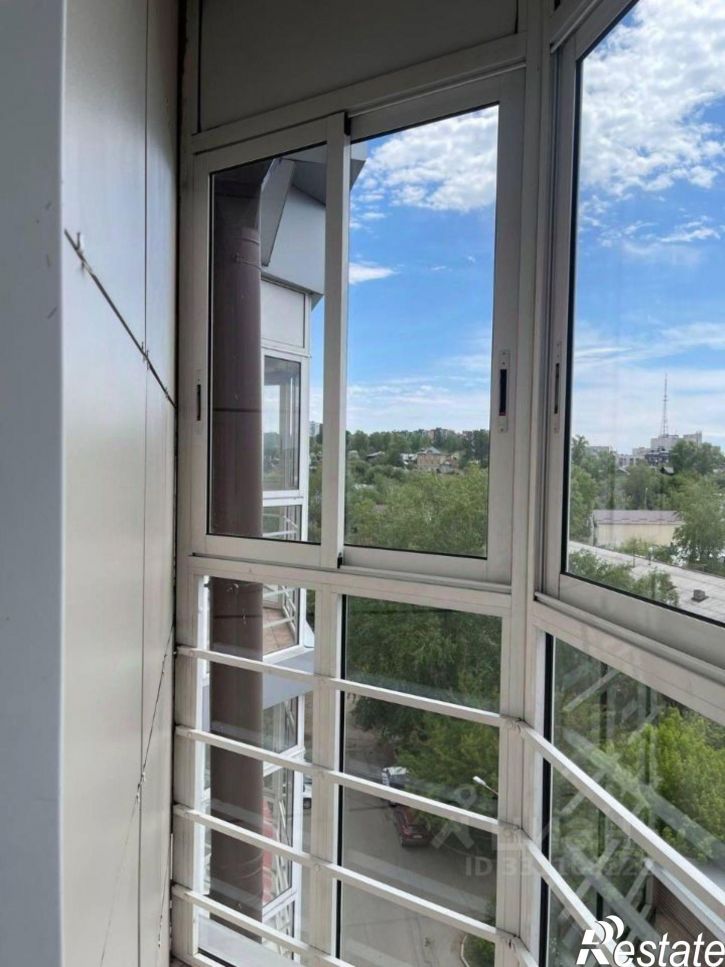 4-комн квартира ул Дзержинского, 20,  д. 20