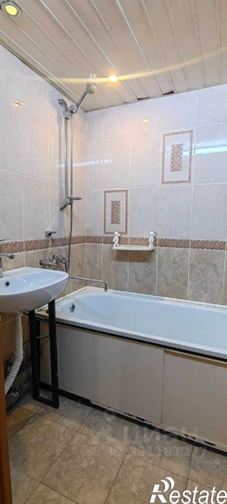 2-комн квартира улица Трилиссера, 116,  д. 116