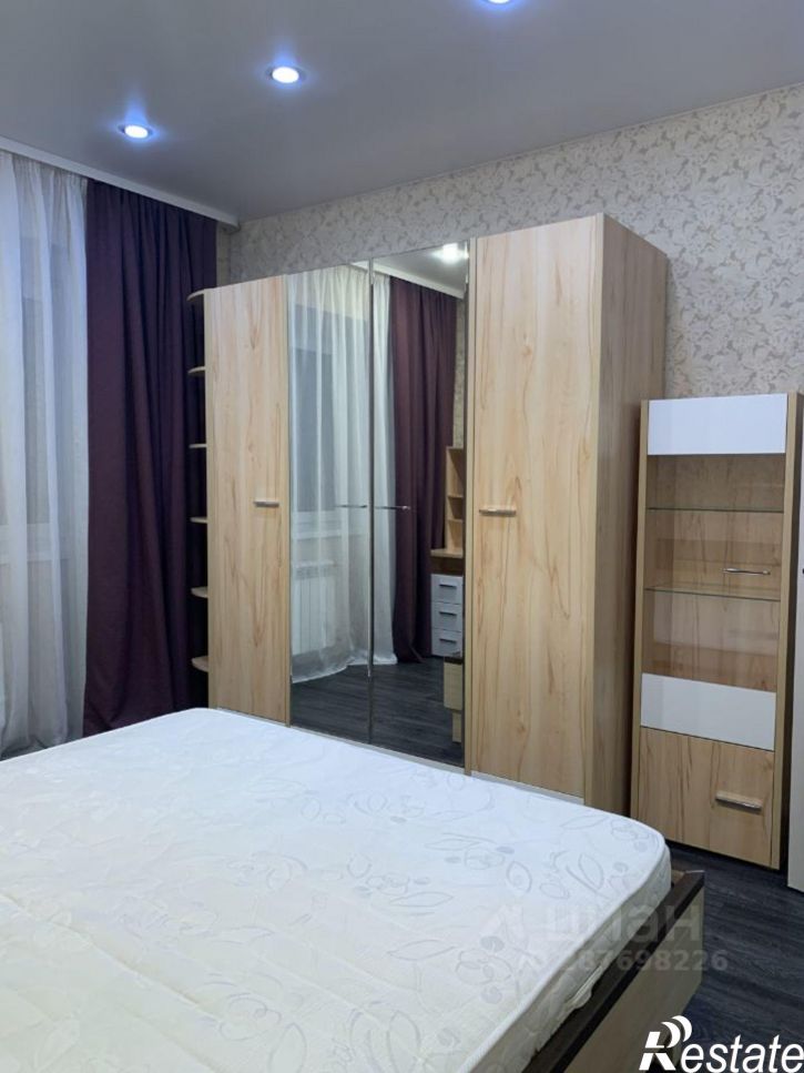 3-комн квартира улица Дыбовского, 8/3,  д. 8/3