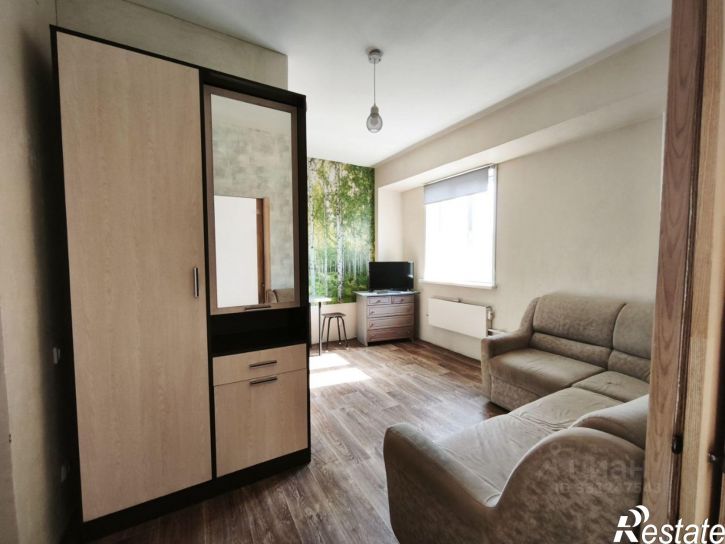 2-комн квартира микрорайон Радужный, 72