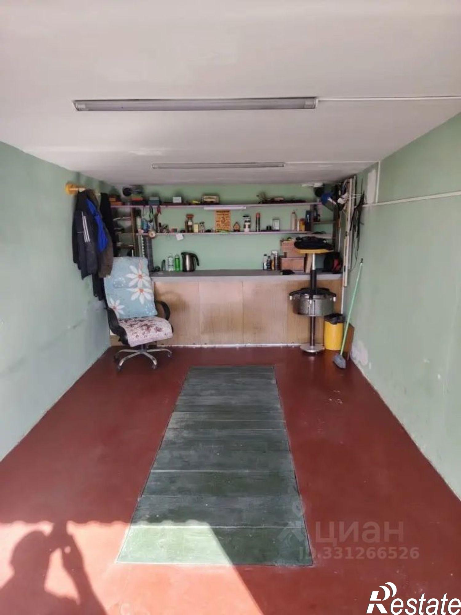Купить гараж, место в паркинге за 900 000 рублей на улица Баррикад, 63А