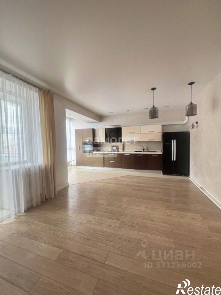 3-комн квартира б-р Гагарина, 68г,  д. 68г