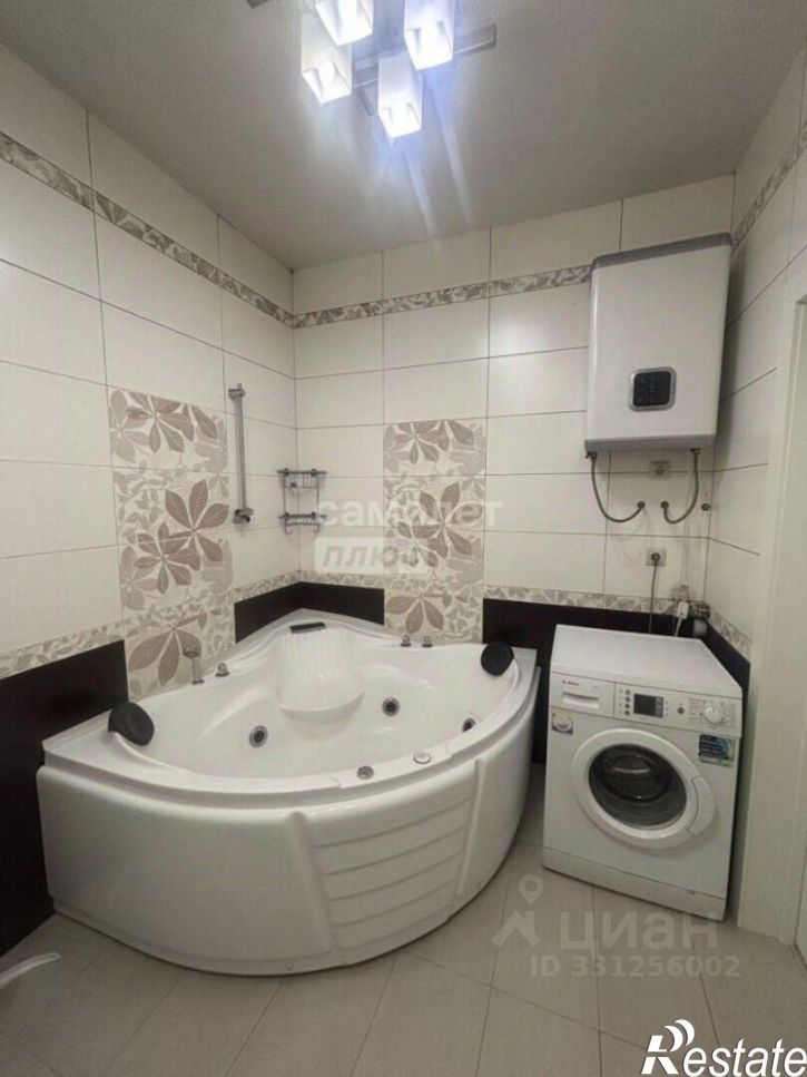 3-комн квартира б-р Гагарина, 68г,  д. 68г