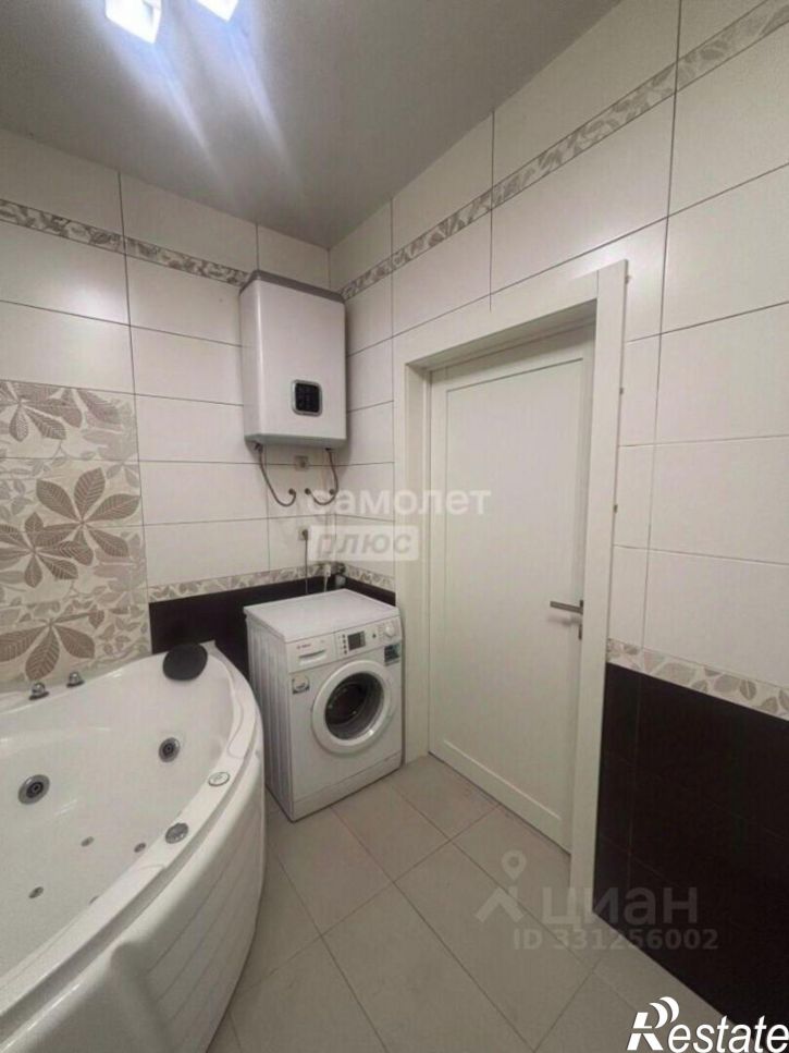 3-комн квартира б-р Гагарина, 68г,  д. 68г