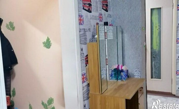 3-комн квартира микрорайон Зелёный, 16