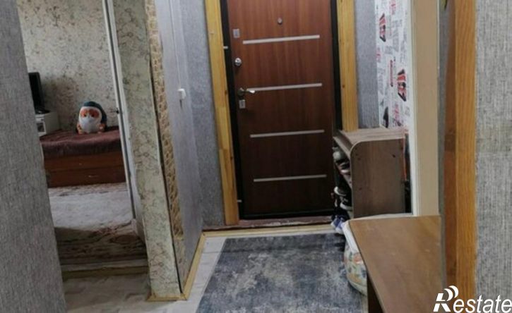 3-комн квартира микрорайон Зелёный, 16
