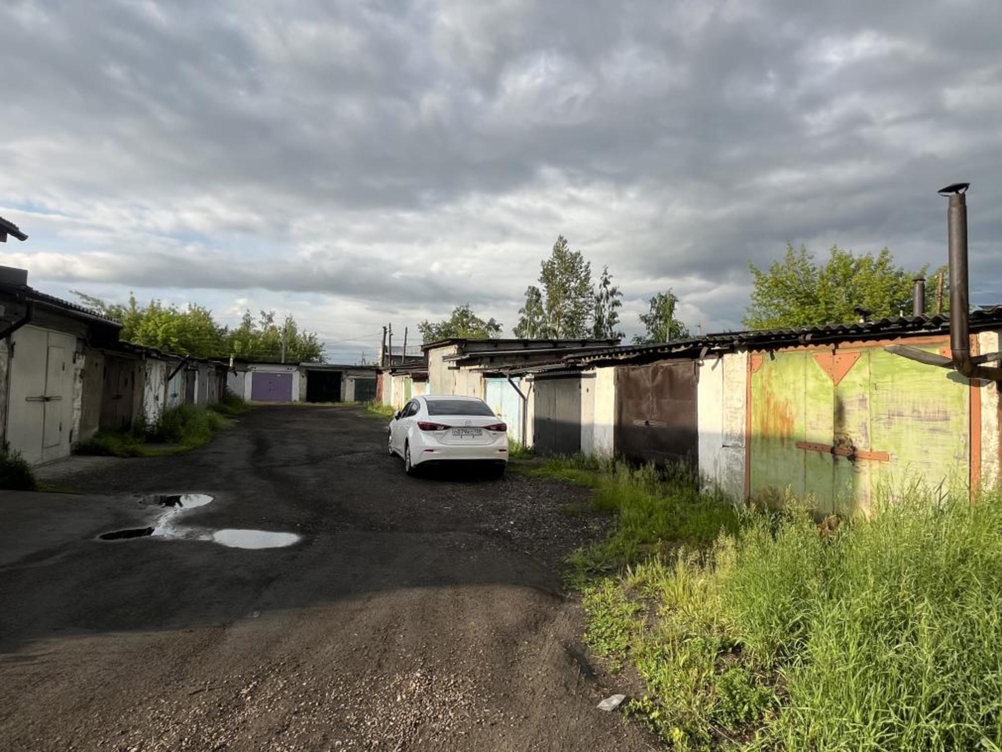 Купить гараж, место в паркинге за 899 000 рублей на Новаторов, 52