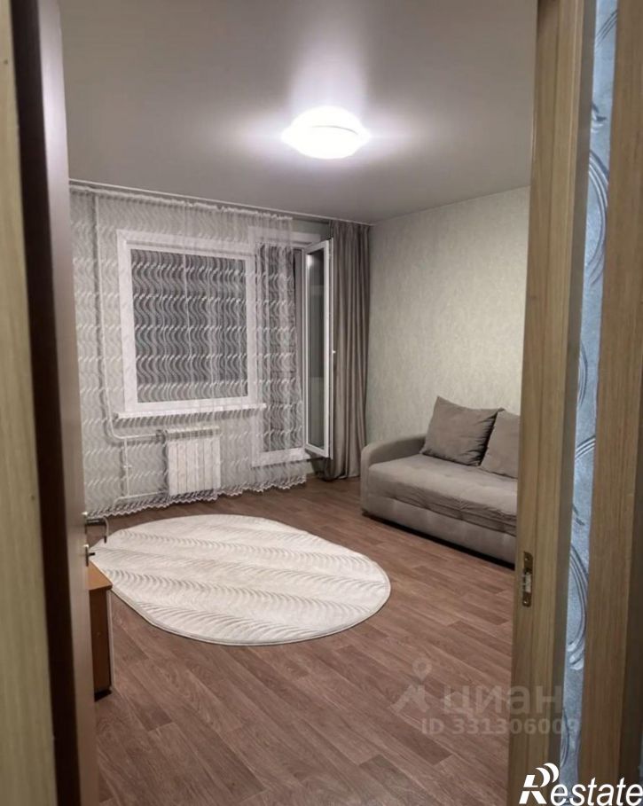 2-комн квартира микрорайон Университетский, 67