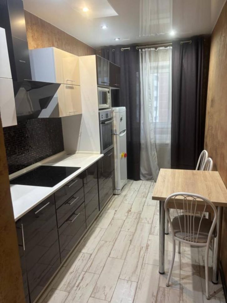 2-комн квартира Калинина, 5