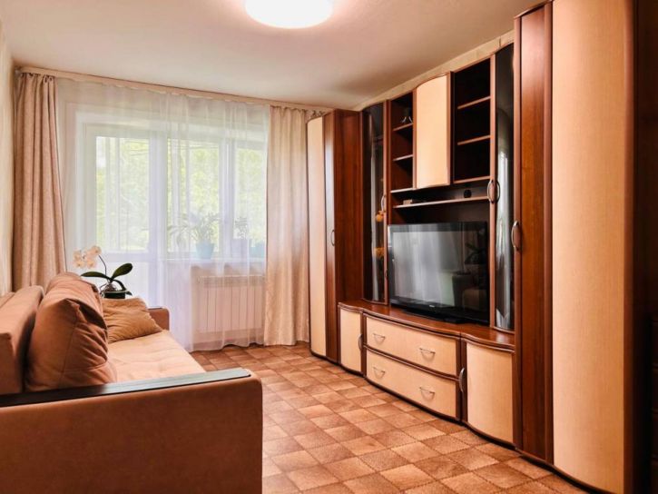 2-комн квартира Розы Люксембург, 215а
