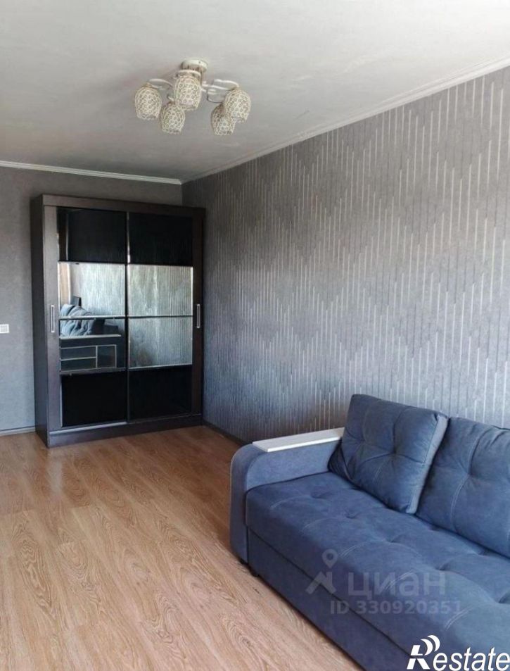 2-комн квартира улица Розы Люксембург, 118,  д. 118