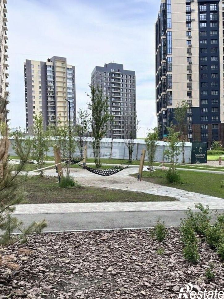 4-комн квартира ул Юрия Левитанского, 12,  д. 12