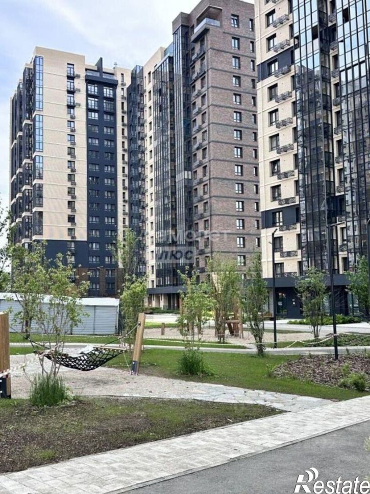 4-комн квартира ул Юрия Левитанского, 12,  д. 12