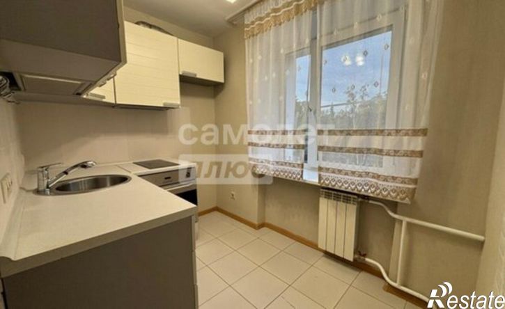 3-комн квартира улица Безбокова, 3,  д. 3