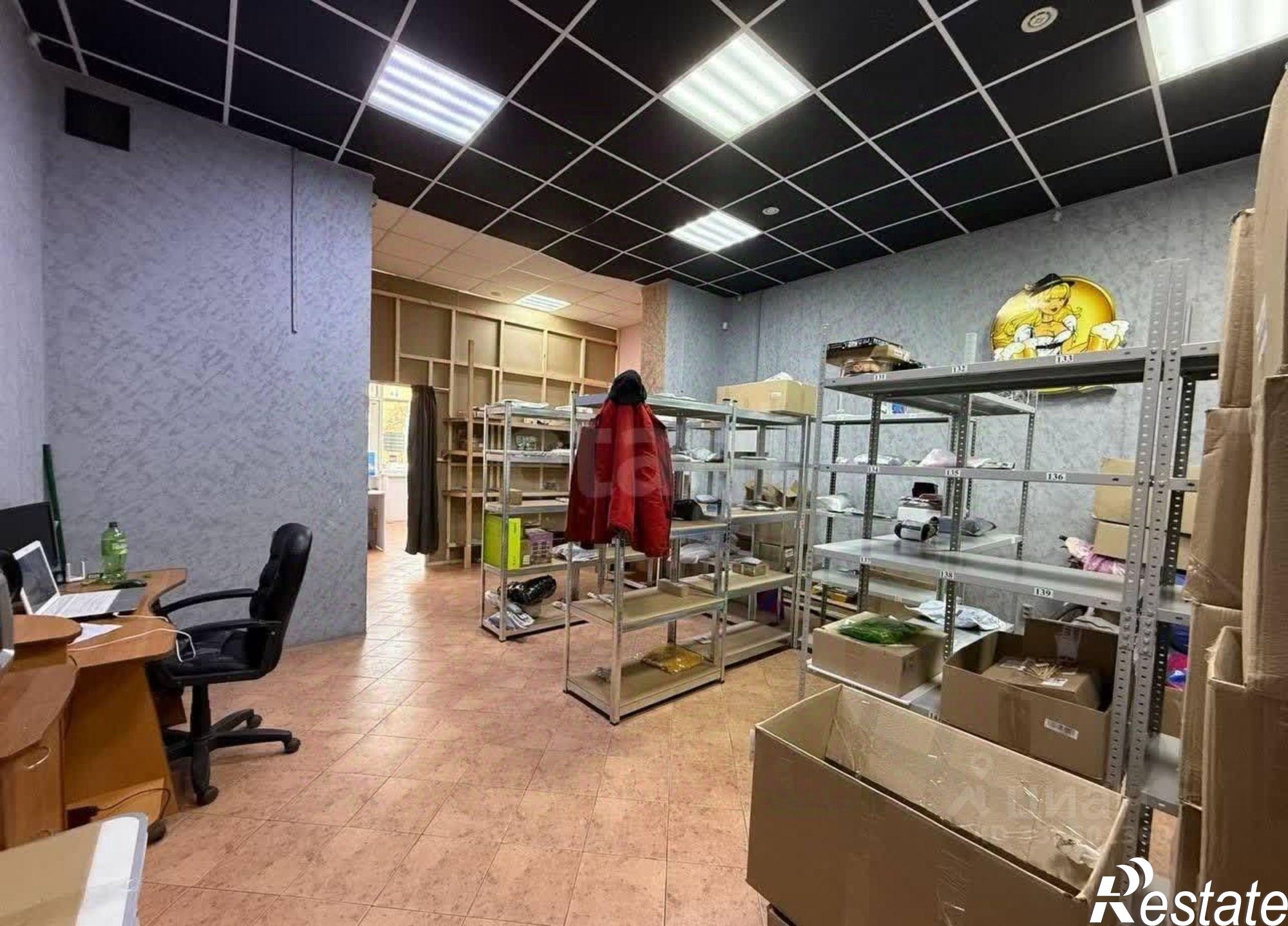 Купить торговое помещение за 9 200 060 рублей на ул Белобородова, 8/4