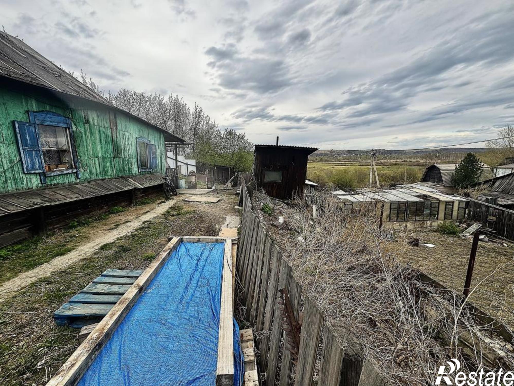 Купить дачу, дом, коттедж за 2 100 000 рублей на Набережная, 42