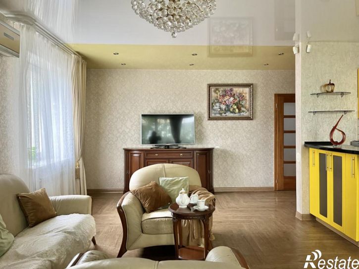 4-комн квартира Трилиссера, 89