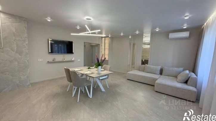 3-комн квартира улица Трилиссера, 8/2,  д. 8/2