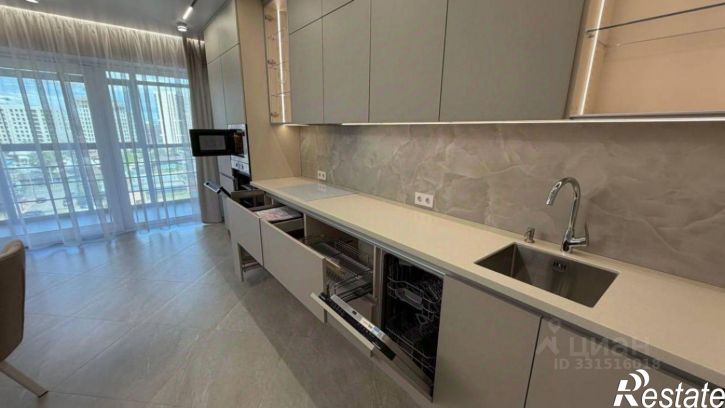 3-комн квартира улица Трилиссера, 8/2,  д. 8/2
