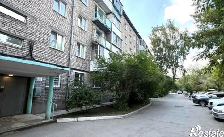 3-комн квартира 2-я Железнодорожная улица, 15,  д. 15