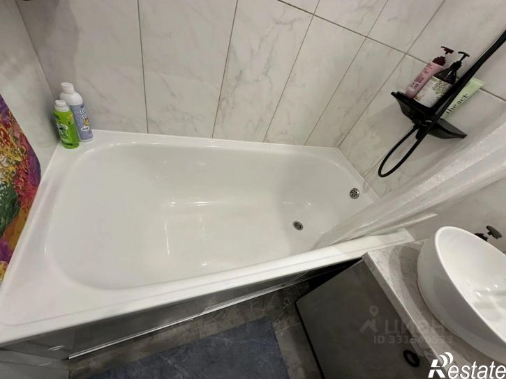 2-комн квартира улица Поленова, 19,  д. 19