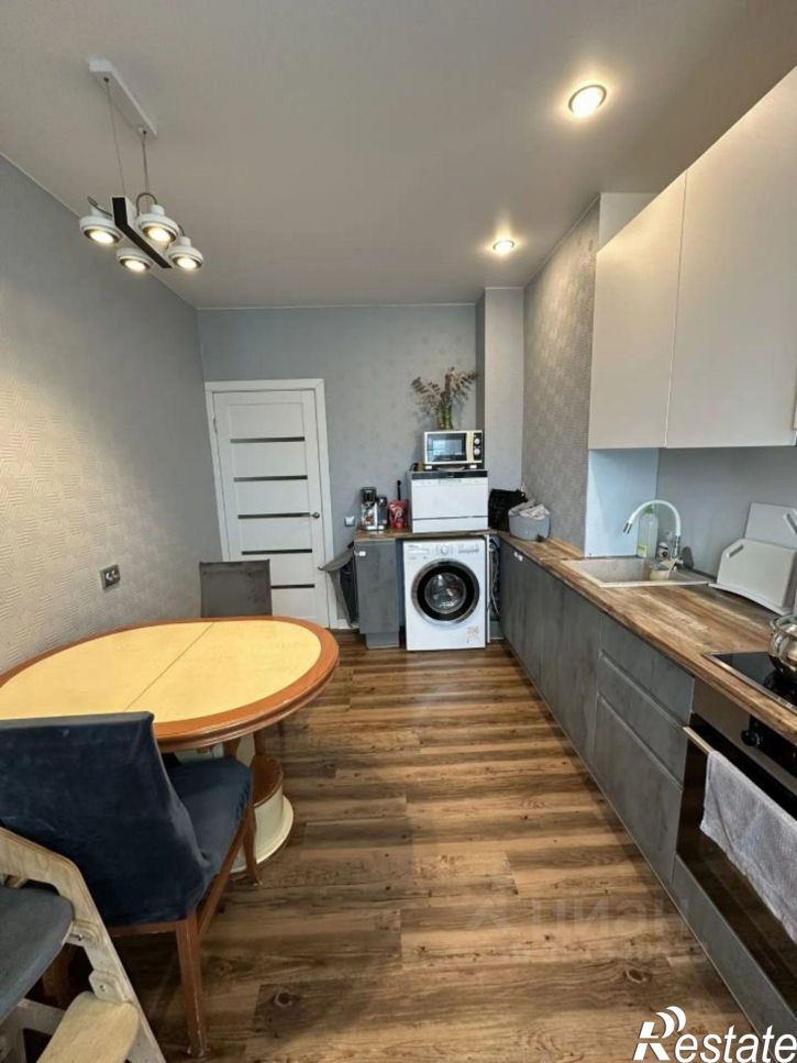 2-комн квартира улица Поленова, 19,  д. 19