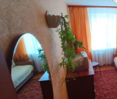 комната 70 кв м ул Иосифа Уткина, 28