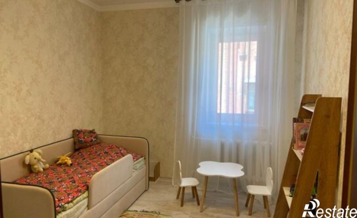 3-комн квартира ул Поленова, 35,  д. 35
