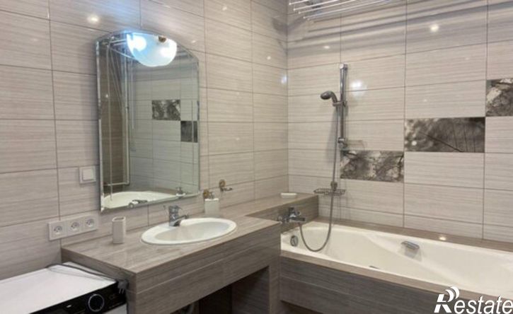 3-комн квартира ул Поленова, 35,  д. 35