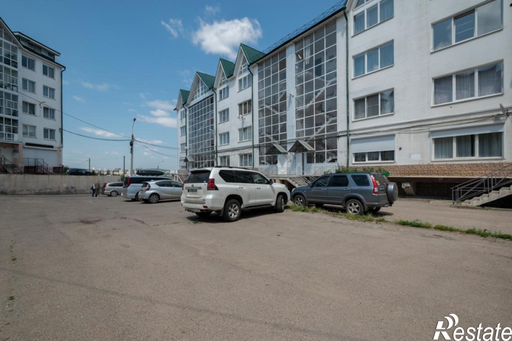 Купить квартиру за 9 999 000 рублей на Ершовский мкр., 158а
