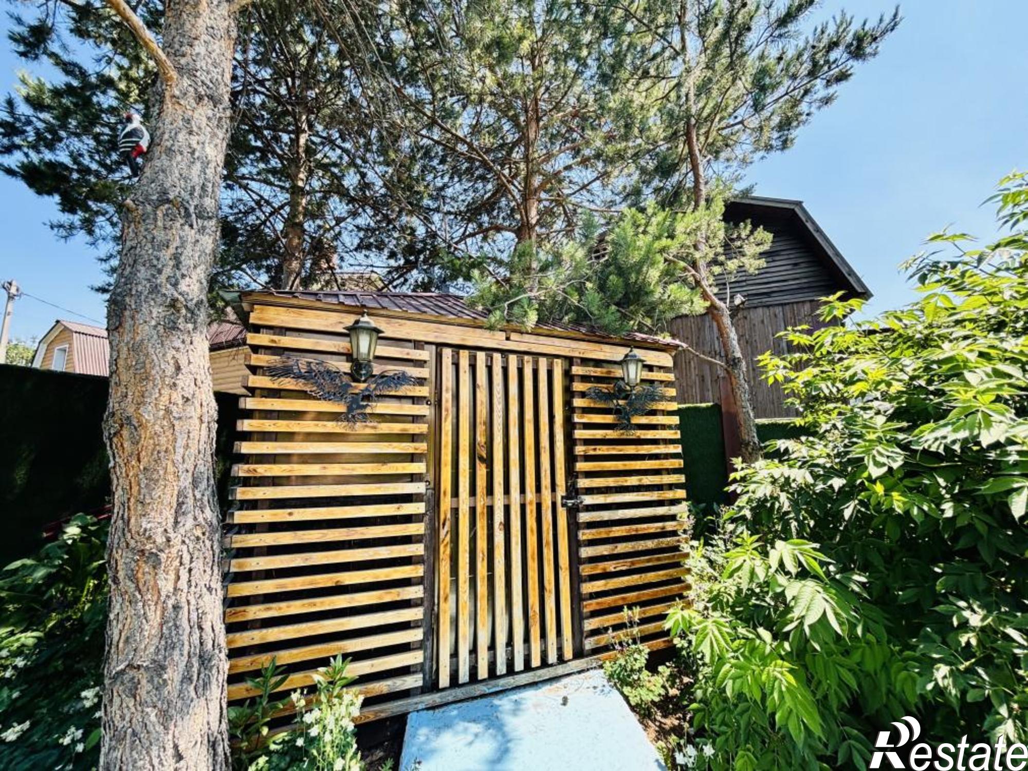 Купить дачу, дом, коттедж за 15 000 000 рублей на Яблоневая, 32