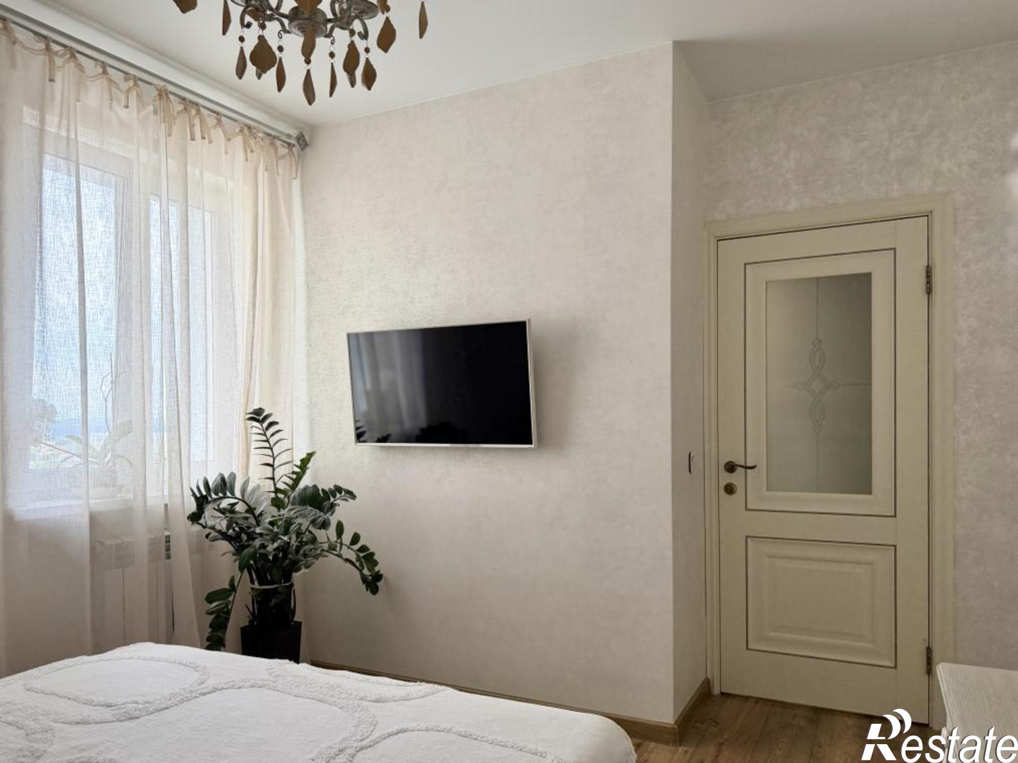Купить квартиру за 12 700 000 рублей на Ржанова, 45/4