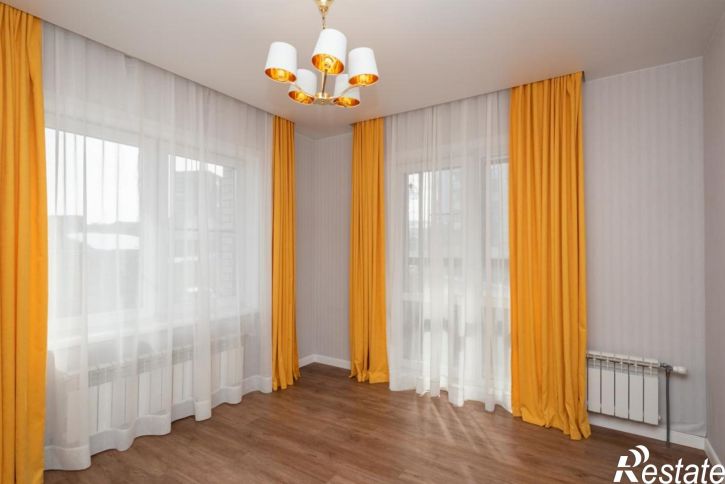 4-комн квартира Трилиссера, 22