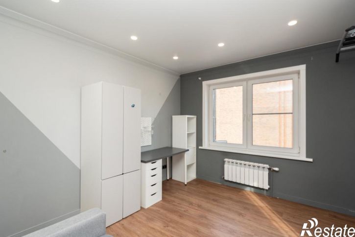 4-комн квартира Трилиссера, 22