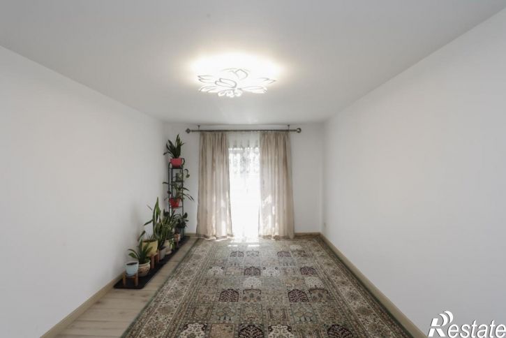 3-комн квартира Байкальская, 208