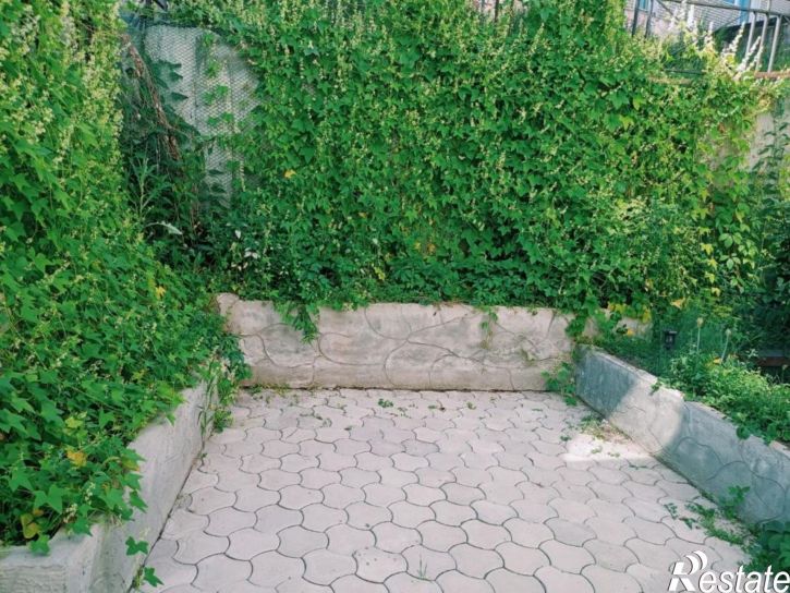 2-комн квартира -, 140