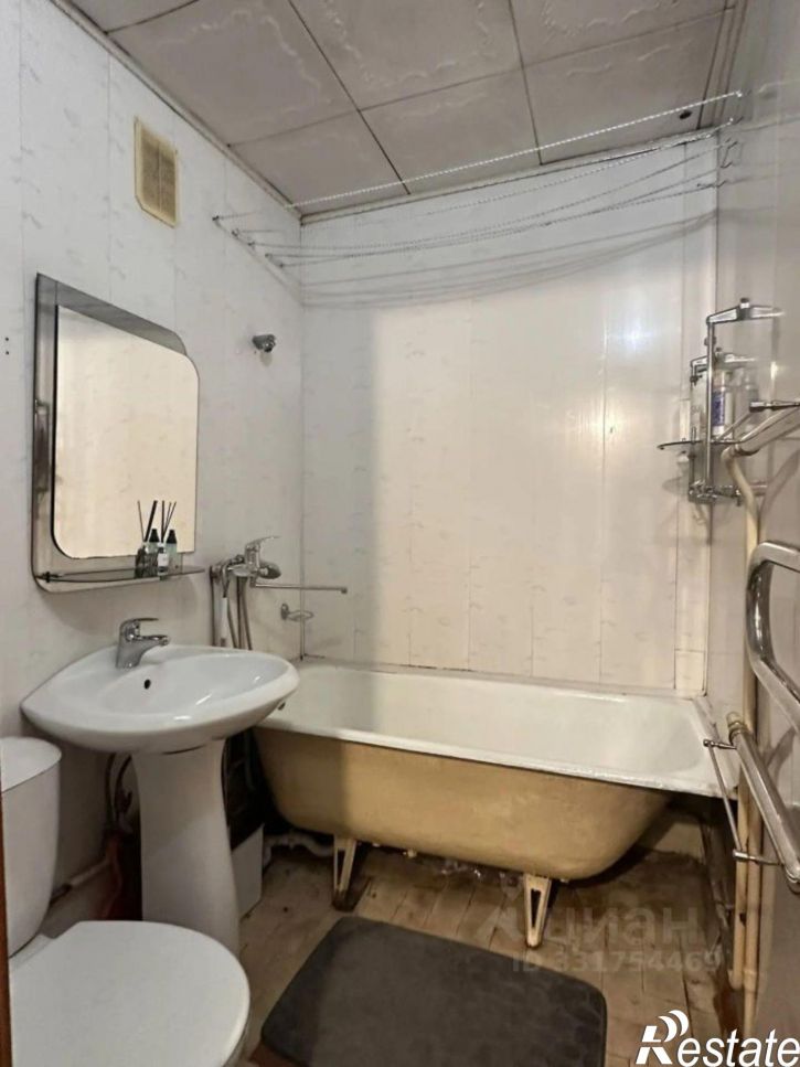 2-комн квартира ул Баррикад, 143,  д. 143
