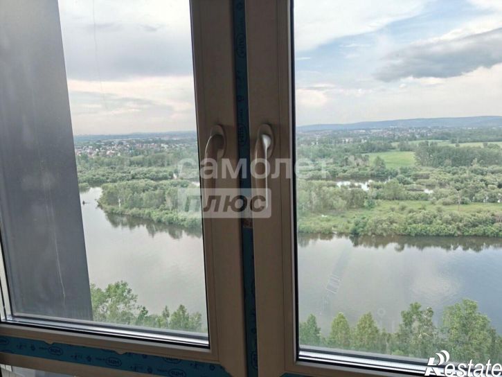 3-комн квартира ул Набережная Иркута, 1/2Б,  д. 1/2Б