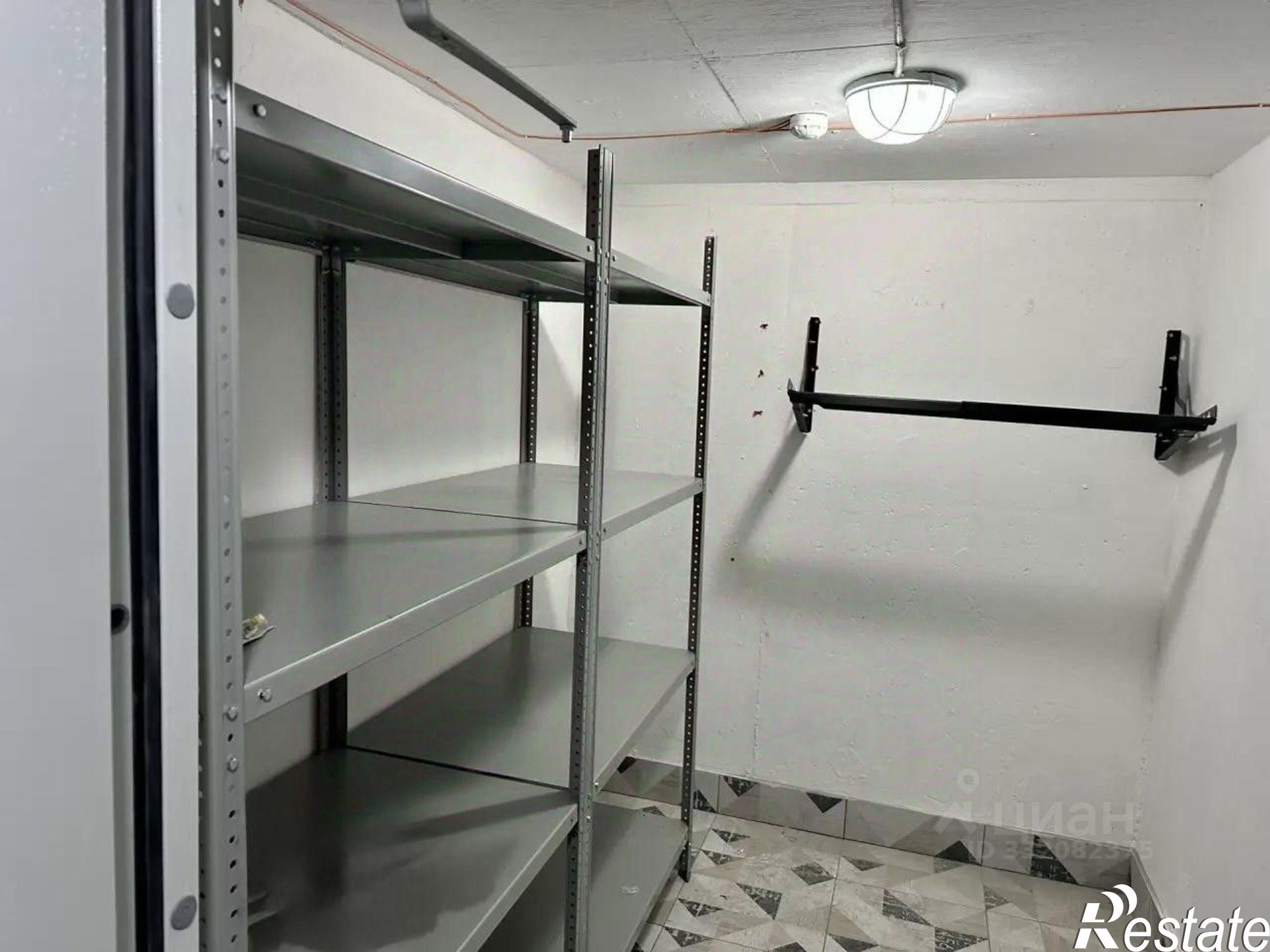 Купить складское помещение за 800 000 рублей на ул Байкальская, 418