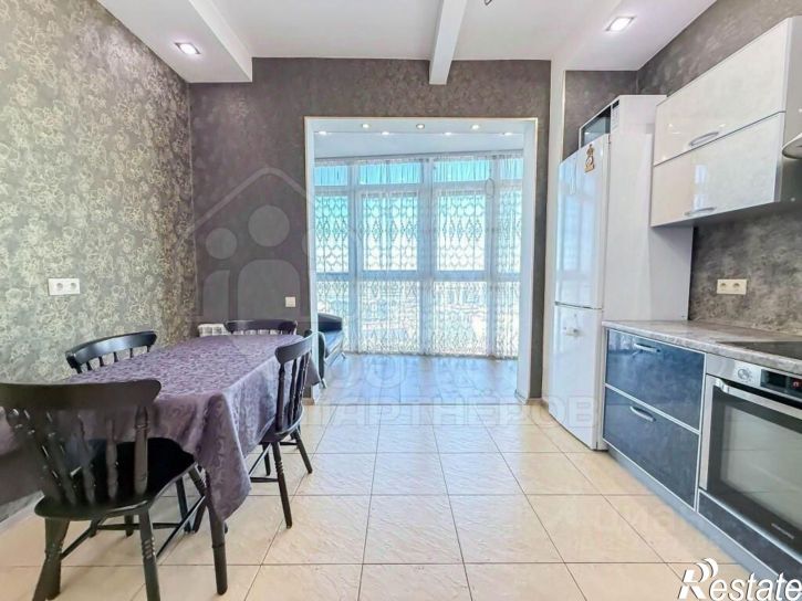 4-комн квартира ул Декабрьских Событий, 31,  д. 31