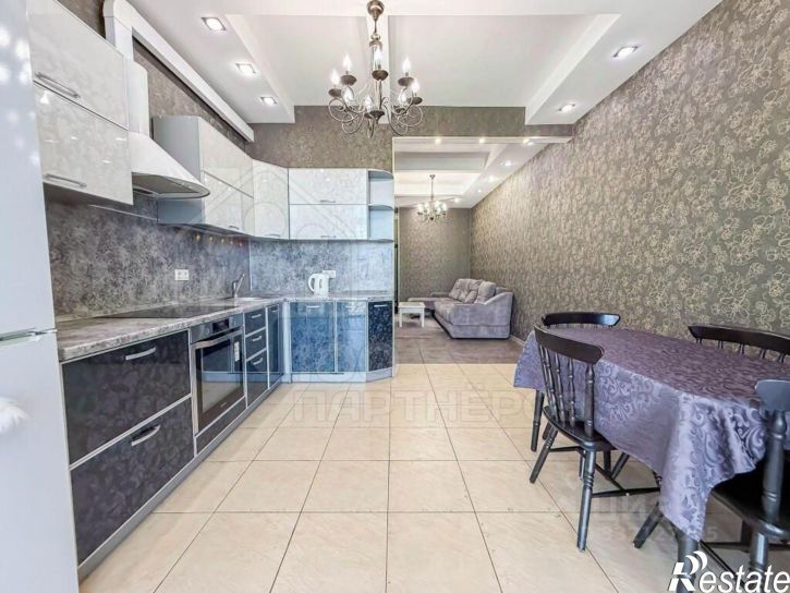 4-комн квартира ул Декабрьских Событий, 31,  д. 31