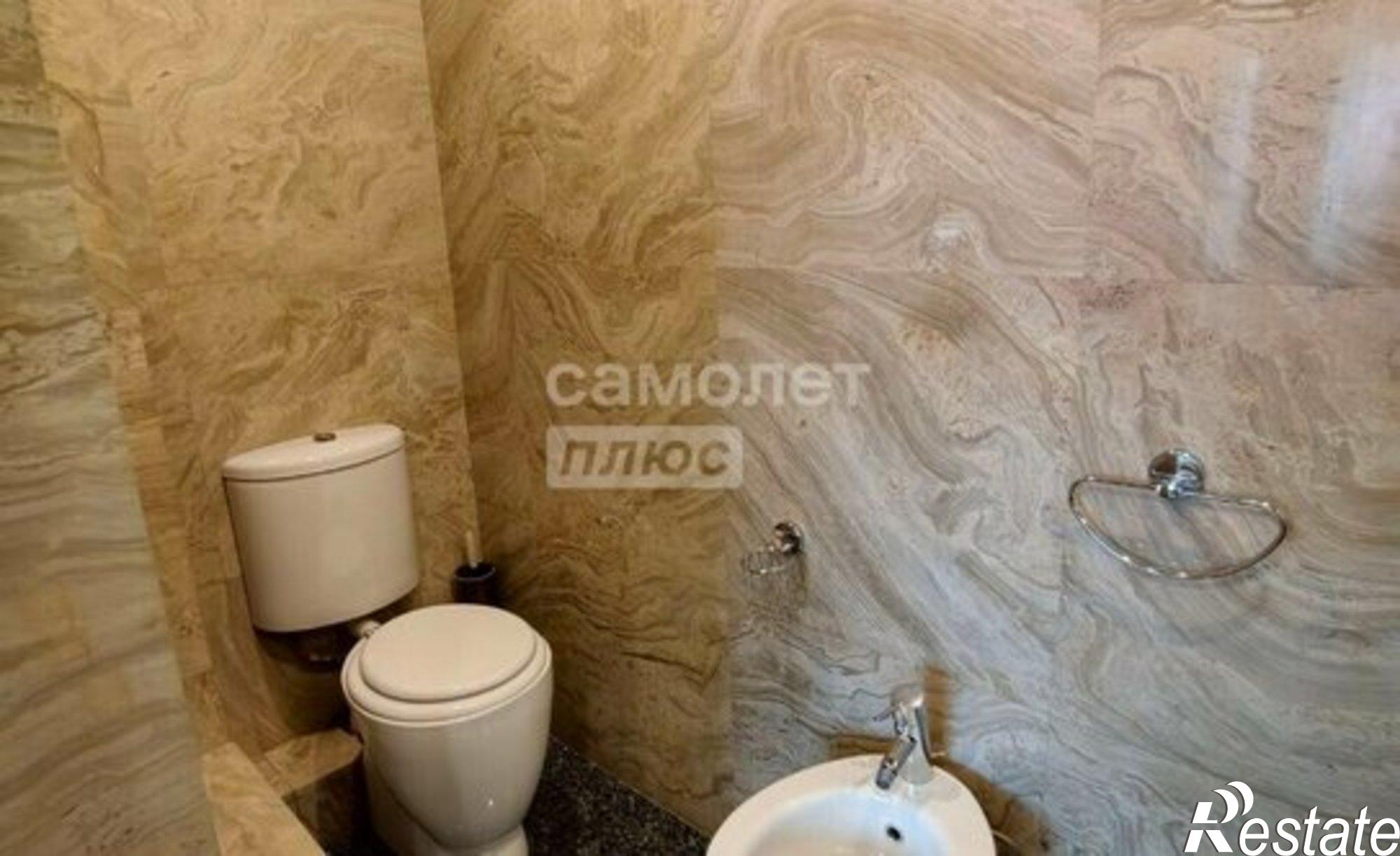 Купить квартиру за 27 500 000 рублей на ул Грязнова, 4
